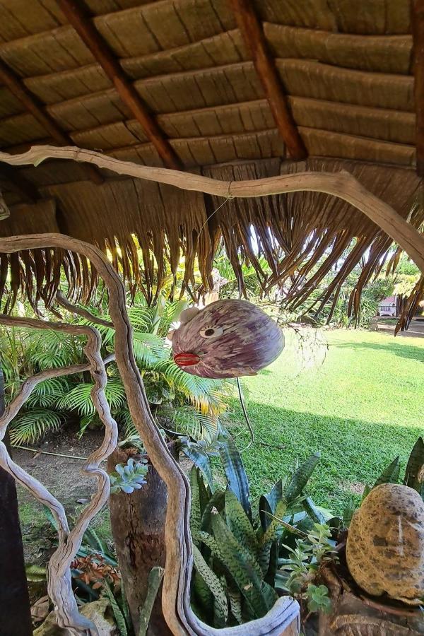 La Maison D'Artiste Du Bord De Mer Pa'ea Bagian luar foto